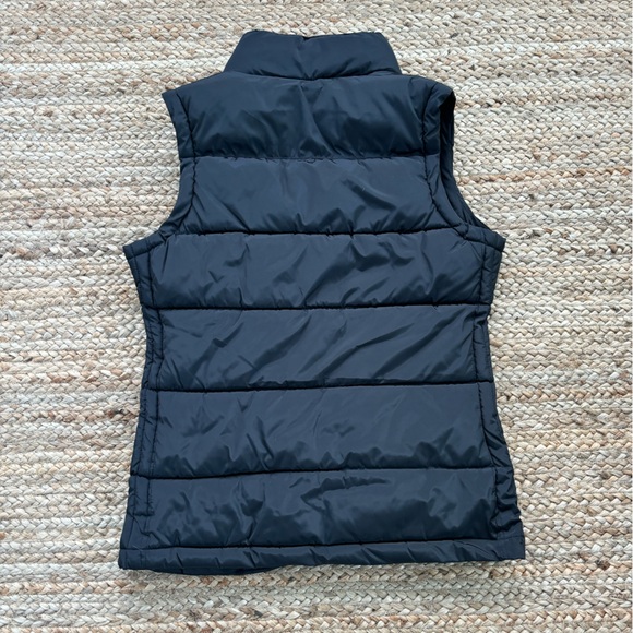 Madden Girl Black Puffer Vest size Medium like new - Picture 2 of 4